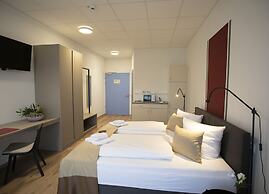 B Home Apart Hotel by Alpha