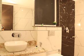 Green Hotel - Behind Parmarth Niketan