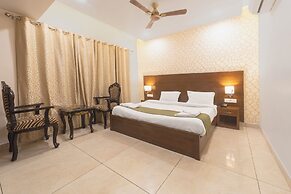 Green Hotel - Behind Parmarth Niketan