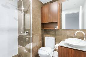 Luxury 1 Bedroom Retreat in Brisbane City With Pool and gym