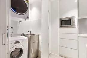 Luxury 1 Bedroom Retreat in Brisbane City With Pool and gym