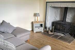Cottage - Sleeps 6 - Garden - Parking
