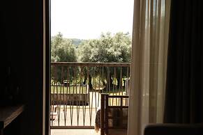 TERRA ROSA COUNTRY HOUSE & VINEYARDS