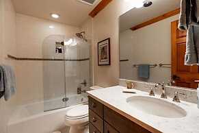 Pinehurst Townhomes #4 1 Bedroom Townhouse by RedAwning