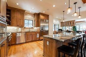 Pinehurst Townhomes #4 1 Bedroom Townhouse by RedAwning