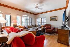 Pinehurst Townhomes #4 1 Bedroom Townhouse by RedAwning