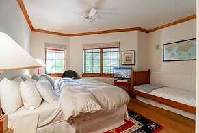 Pinehurst Townhomes #4 1 Bedroom Townhouse by RedAwning