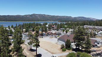 Village Bear 3 Bedroom Cabin by Redawning