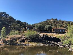 Casas de Campo do Castro da Cola