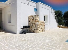 Impeccable 3-bed Villa in Contrada Sessana Grande