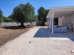 Impeccable 3-bed Villa in Contrada Sessana Grande