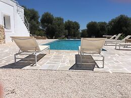 Impeccable 3-bed Villa in Contrada Sessana Grande