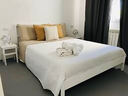 Impeccable 3-bed Villa in Contrada Sessana Grande