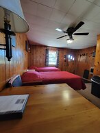 Two Rivers Motel and Cabins
