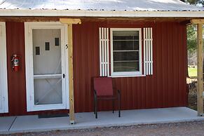 Two Rivers Motel and Cabins