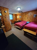 Two Rivers Motel and Cabins