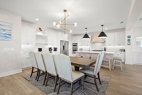 9866beachsidebeautypcwh - Beachside Beauty at Surfview Paradise