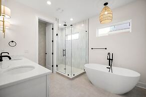 Surfview Paradise Manor