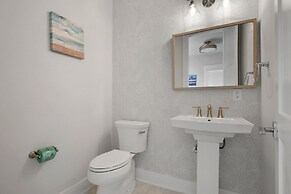 98611ssurfviewmanpcwh - Surfview Paradise Manor
