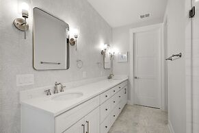 Surfview Paradise Manor