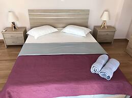 Beautiful 2-bed Apartment in Grande Grotta