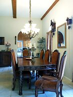 Tuscan Manor