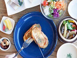 SETOUCHI KEIRIN HOTEL 10 by Onko Chishin