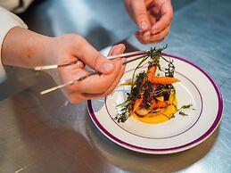 SETOUCHI KEIRIN HOTEL 10 by Onko Chishin