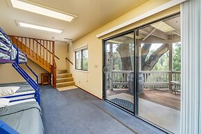 Three Wild Turkeys - Amazing Outdoor Spaces!  2 Decks! by Yosemite Reg