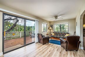 Three Wild Turkeys - Amazing Outdoor Spaces!  2 Decks! by Yosemite Reg