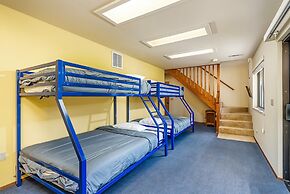 Three Wild Turkeys - Amazing Outdoor Spaces!  2 Decks! by Yosemite Reg