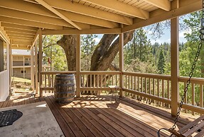 Three Wild Turkeys - Amazing Outdoor Spaces!  2 Decks! by Yosemite Reg