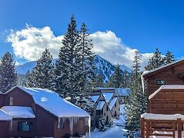 Lakeview Townhomes #5 3 Bedroom Townhouse by RedAwning