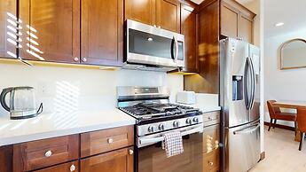 Lakeview Townhomes #5 3 Bedroom Townhouse by RedAwning