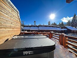 Lakeview Townhomes #5 3 Bedroom Townhouse by RedAwning