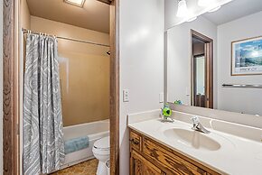 The Big Easy - Lakefront Only 1 mile to Popular Marina Beach! by Yosem