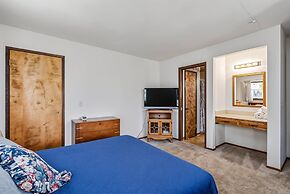 The Big Easy - Lakefront Only 1 mile to Popular Marina Beach! by Yosem