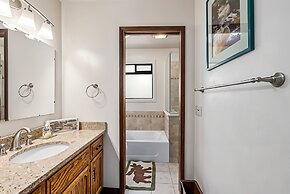 The Big Easy - Lakefront Only 1 mile to Popular Marina Beach! by Yosem