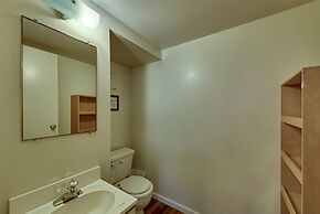 Grizzly Bear Lodge Rustic Cabin by Yosemite Region Resorts