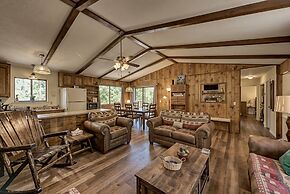 Grizzly Bear Lodge Rustic Cabin by Yosemite Region Resorts