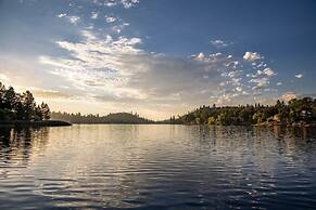 Cabina De Alba - Charming and Modern by Yosemite Region Resorts