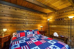 Cabina De Alba - Charming and Modern by Yosemite Region Resorts