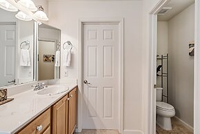 Star of the Mountain - The Star of Your Vacation by Yosemite Region Re