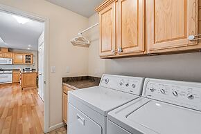 Star of the Mountain - The Star of Your Vacation by Yosemite Region Re