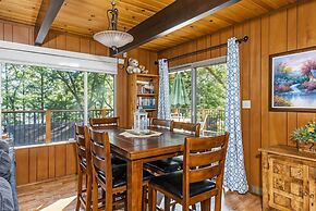 Cozy Cabin On The Cove - Lakefront with Private Dock by Yosemite Regio