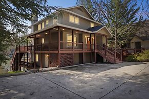 Better at the Lake - Lakefront with Gorgeous Views and a Private Dock 