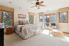 Better at the Lake - Lakefront with Gorgeous Views and a Private Dock 