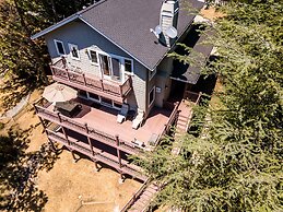 Better at the Lake - Lakefront with Gorgeous Views and a Private Dock 