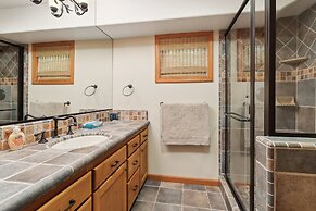 Better at the Lake - Lakefront with Gorgeous Views and a Private Dock 