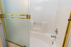 Ridgecrest Rendezvous -  Huge Wrap-Around Deck - Perfect for Sunbathin